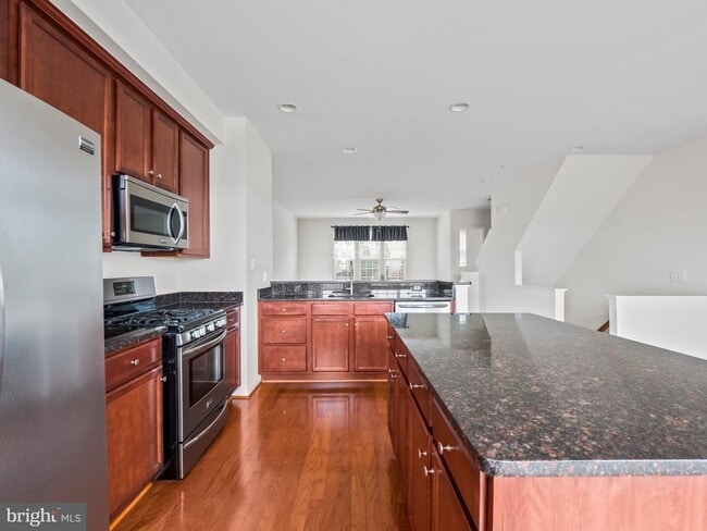 Building Photo - 43824 Royal Fern Ln