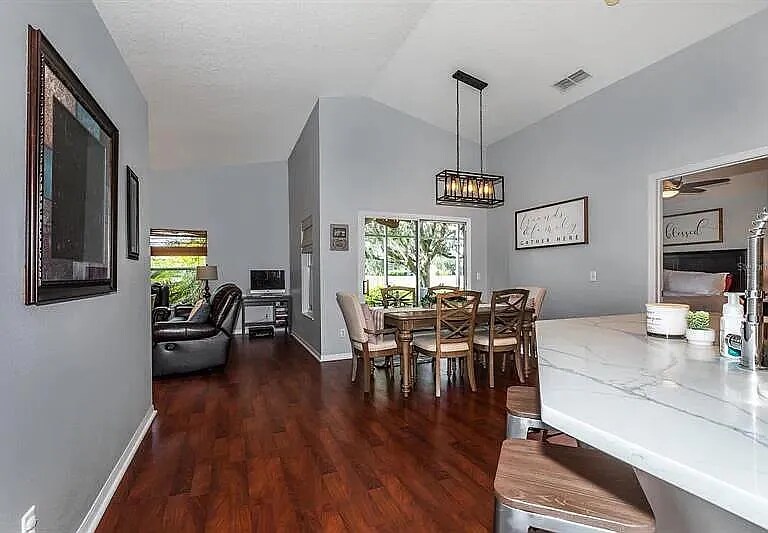 Dining room - 15412 Amberbeam Blvd