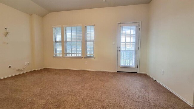 Building Photo - 128 Cypress Hills Rd