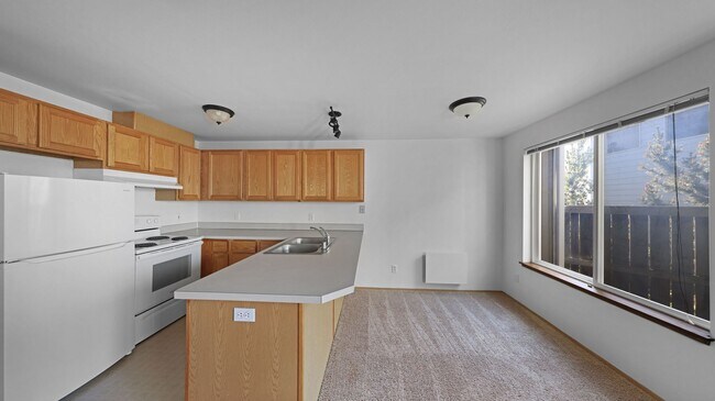Building Photo - 2 Bed 1.5 Bath - No Pets Allowed - NAS Whidbey