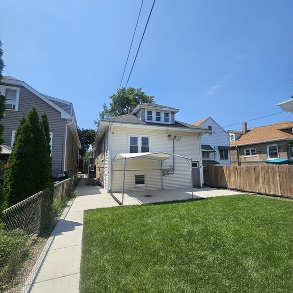 Building Photo - 1831 S 61st Ct