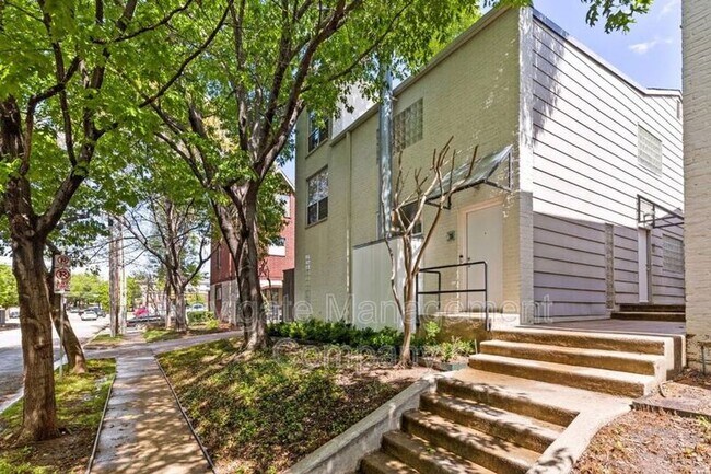 Building Photo - 4134 Travis St