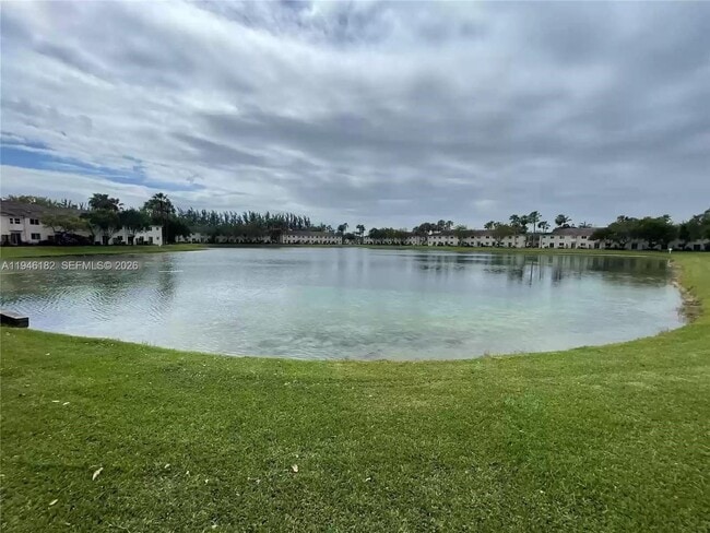 Building Photo - 2921 SE 13th Ave