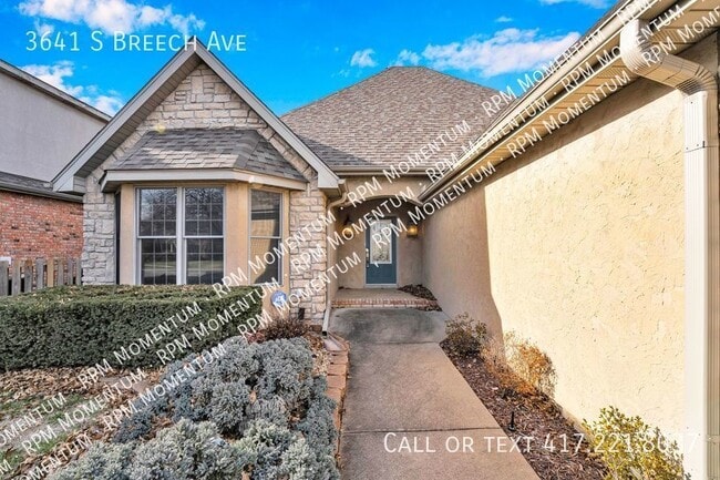 Building Photo - Chesterfield Village 3 Bedroom 2 Bath 2 Ca...