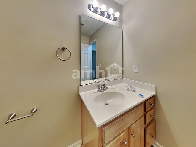 Building Photo - 1073 Briar Rose Ln