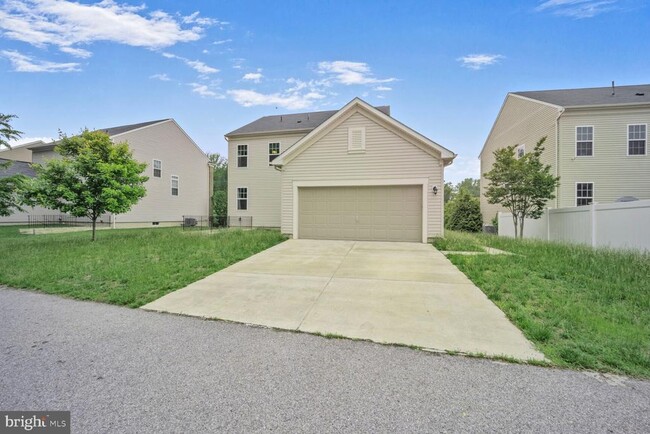 Building Photo - 9007 Central Park Dr