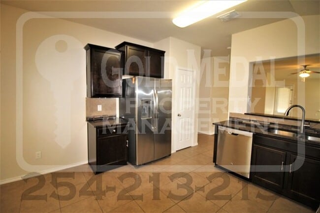 Building Photo - 6409 Cool Creek Dr