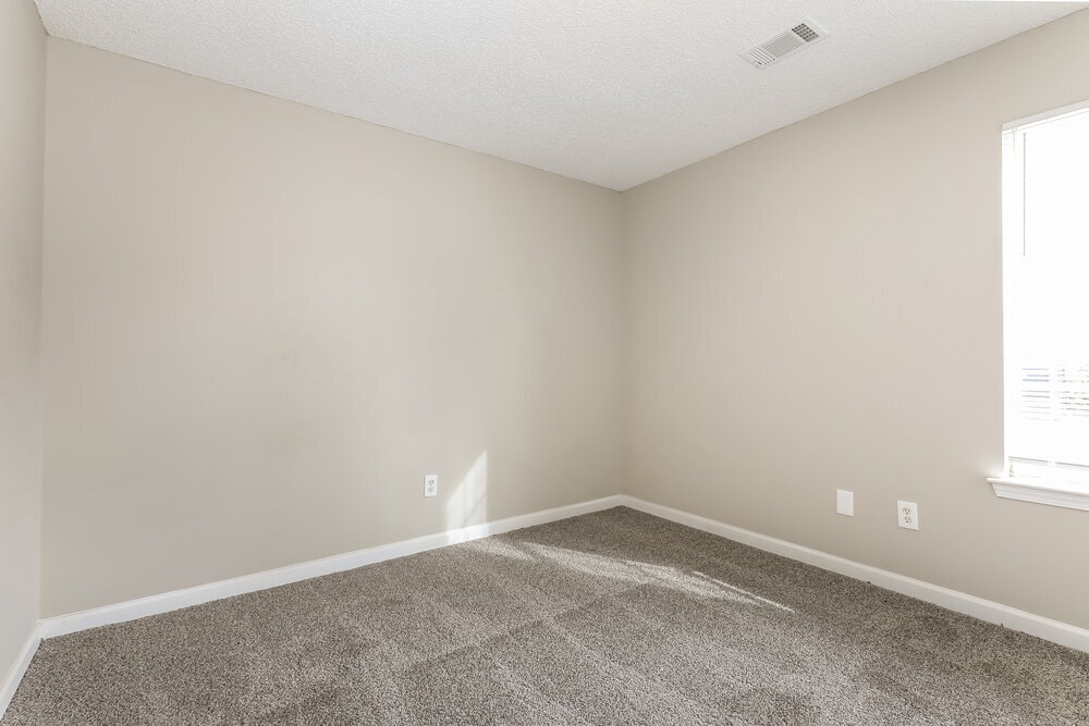 Building Photo - 1921 Boatswain Dr