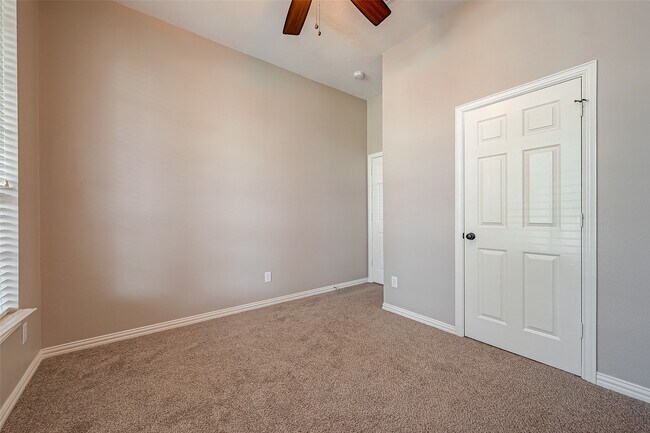 Building Photo - 7214 Glenwick Ct