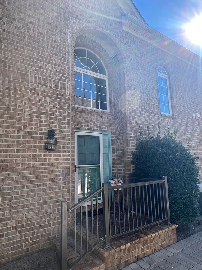 POCAHONTAS VILLAGE 3177 Page Ave Virginia Beach VA 23451 Apartment