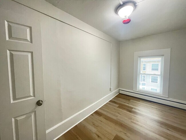 Building Photo - 51 Pennacook St