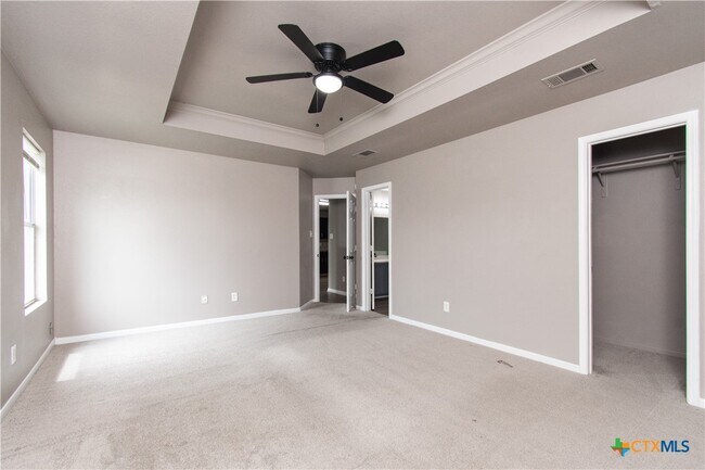 Building Photo - 4004 Bull Run Dr