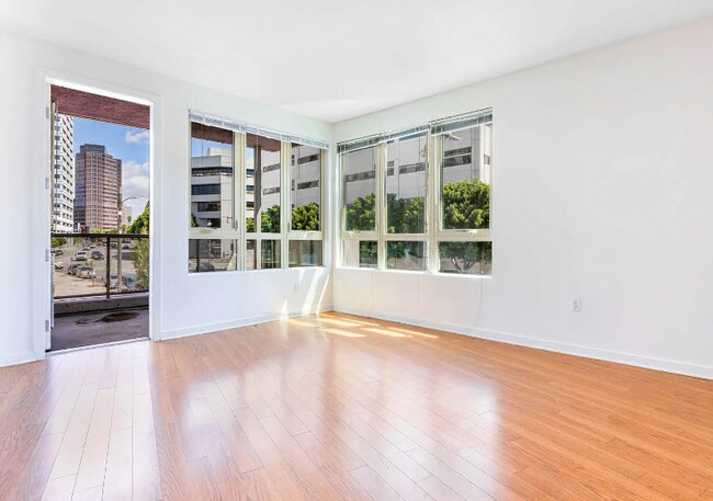 Building Photo - 235 San Pedro St