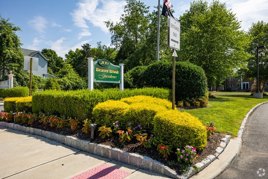 Beaver Brook Gardens 209 Comly Rd Lincoln Park NJ 07035 Apartment Finder