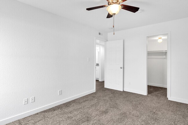 Building Photo - Currently getting renovated three-bedroom ...