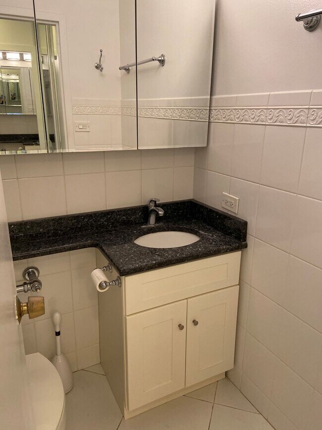 Building Photo - 777 N Michigan Ave