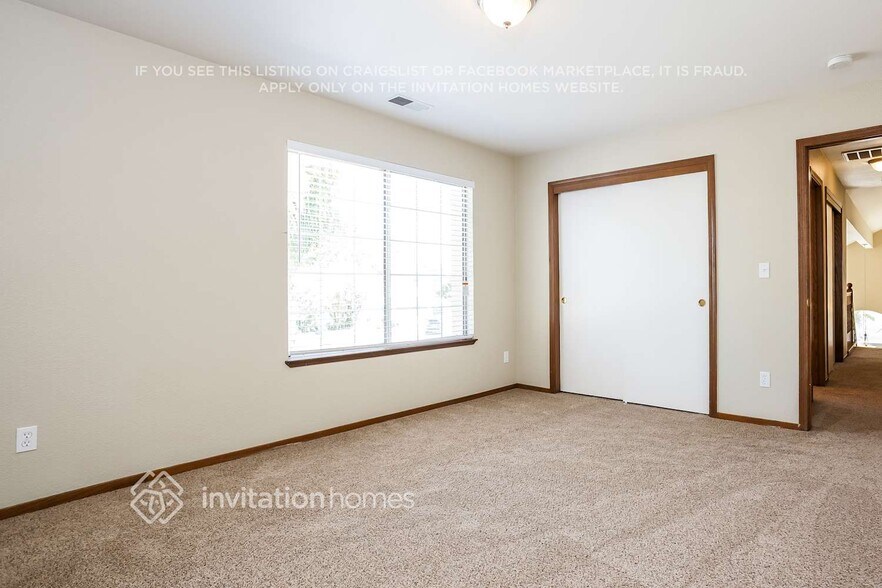 Building Photo - 880 Fieldstone Ct