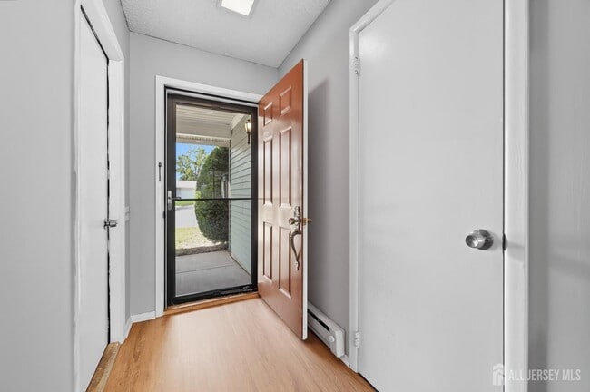 Building Photo - 351A Jutland Dr