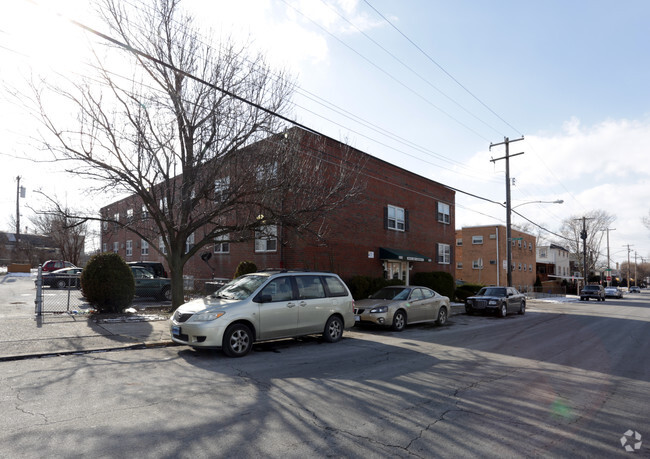 Primary Photo - Juniata Park Apartments