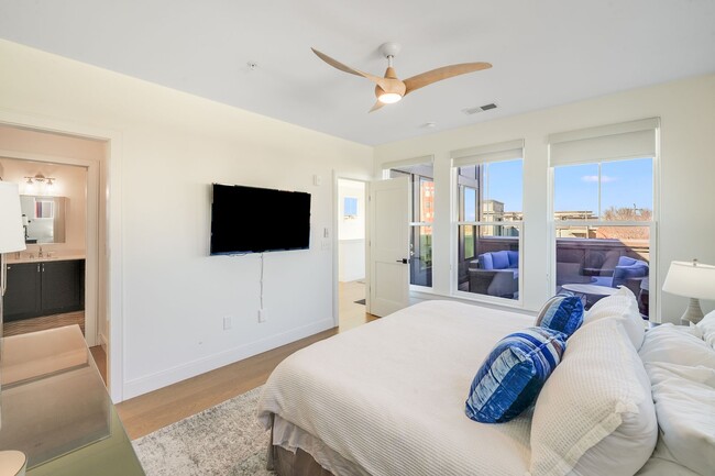 Building Photo - Chic Fully Furnished Condo with Private Retreat-Style Primary Suite