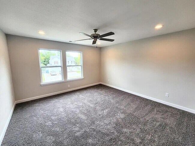 Building Photo - RENOVATED 4 BEDROOM/3 BATH IN NORFOLK! READY FOR RENT!!