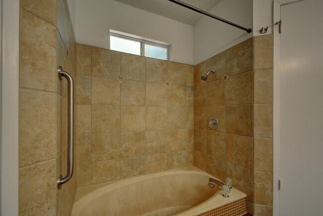 Building Photo - 9204 Sedgemoor Trail