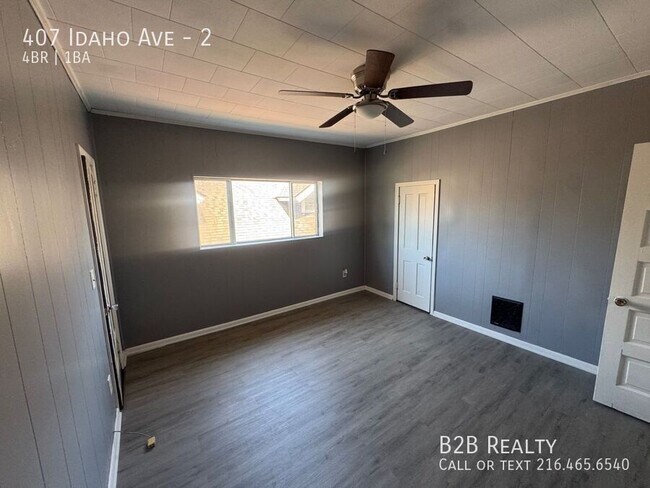 Building Photo - 407 Idaho Ave