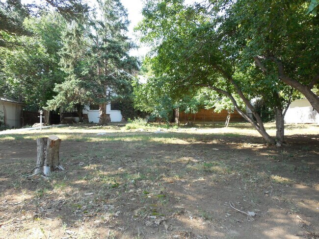 Building Photo - NO STUDENTS Available Now! Unique Large Home!