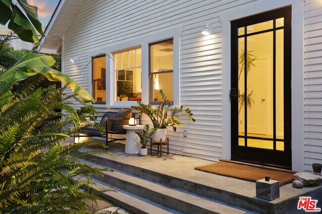 Building Photo - 1510 Electric Ave