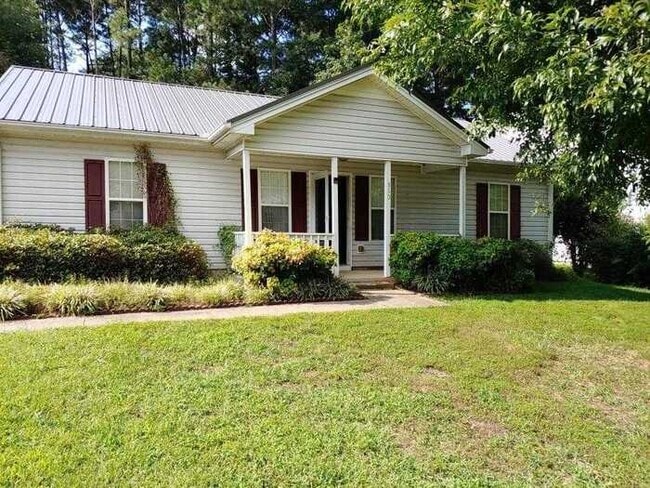 Primary Photo - Fantastic 3bd/2ba home! Let yourself in!