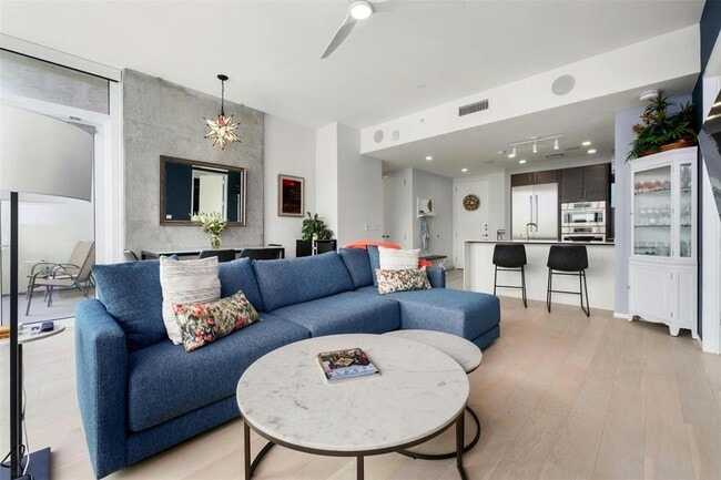 Building Photo - 301 West Ave