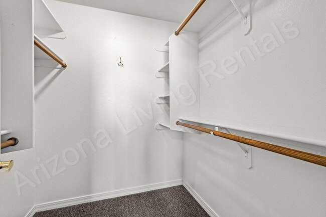 Building Photo - PERFECT CUL-DE-SAC HOME