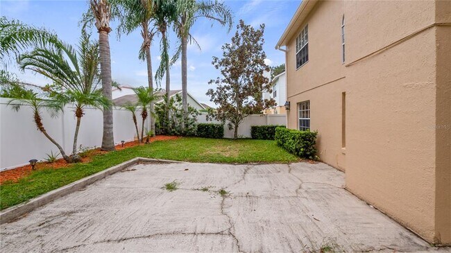 Building Photo - 468 Queensbridge Dr