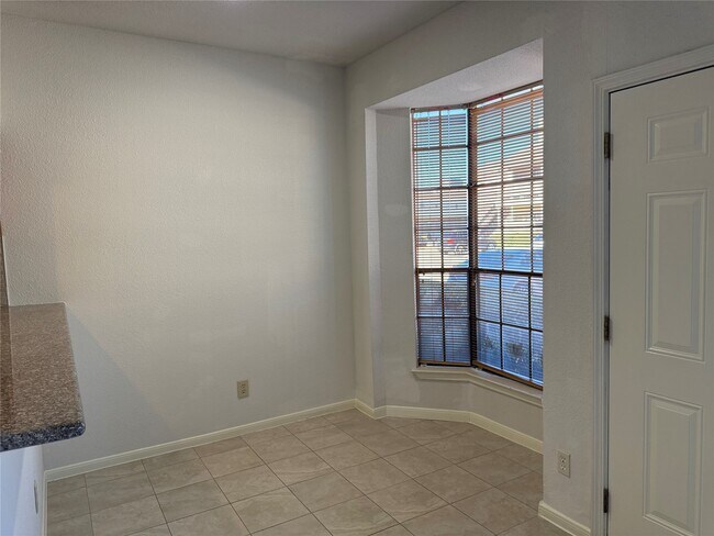 Building Photo - 2121 El Paseo St