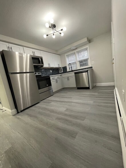 Primary Photo - 328 Park Ave