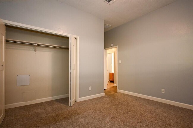 Building Photo - 6543 Liberty Valley Dr