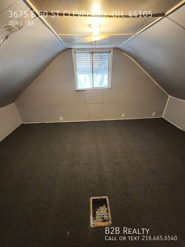 Building Photo - 3675 E 50th St