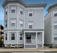 Building Photo - 6 Raven St