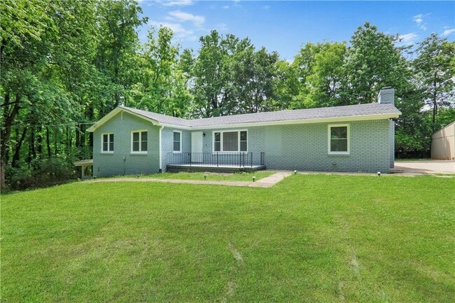 Primary Photo - 2421 Sara Dr NE
