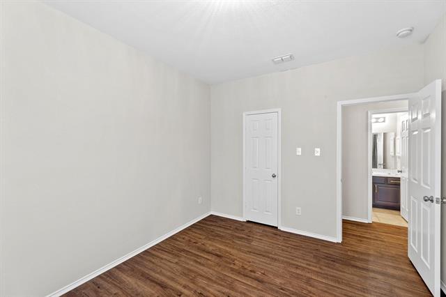 Building Photo - 5812 Pebble Ridge Dr