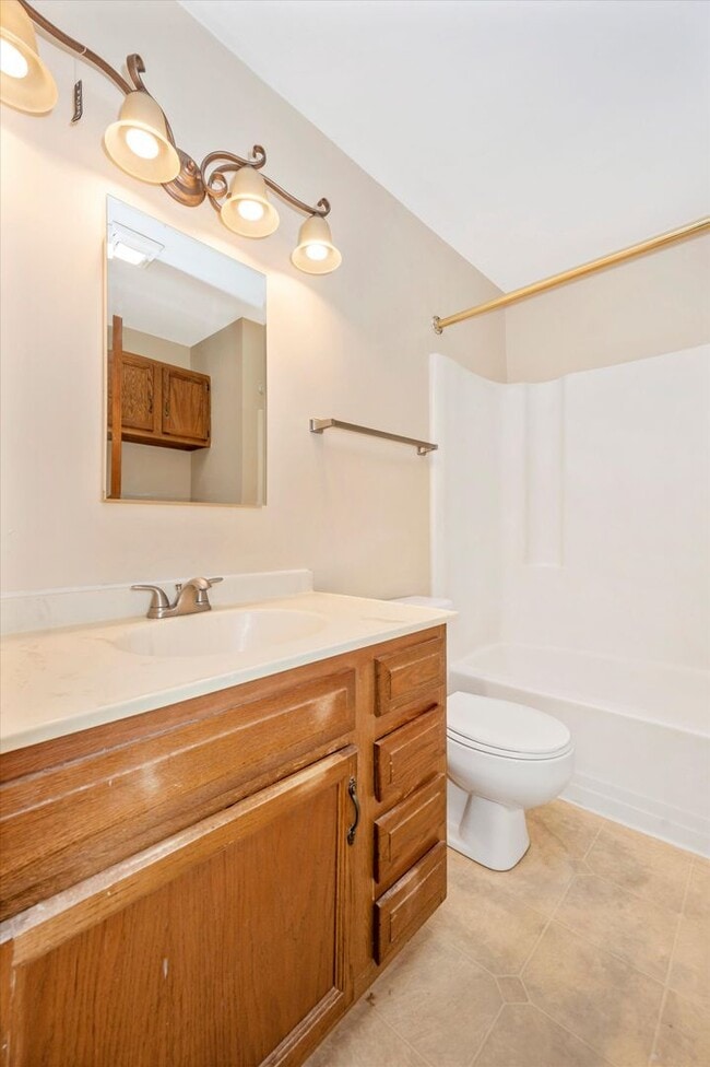 Building Photo - Open House Sun 12.7 from 10:15 to 11:15 AM