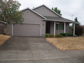 Building Photo - North Albany /  3 bed 2 Bath - Family Room...