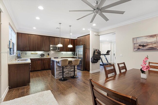 Building Photo - 13013 Riverwalk Cir S