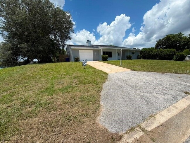 Building Photo - 1822 Banyan Tree Dr