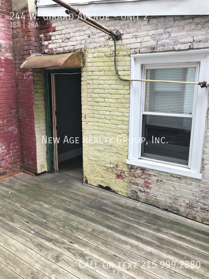 Building Photo - 244 W Girard Ave