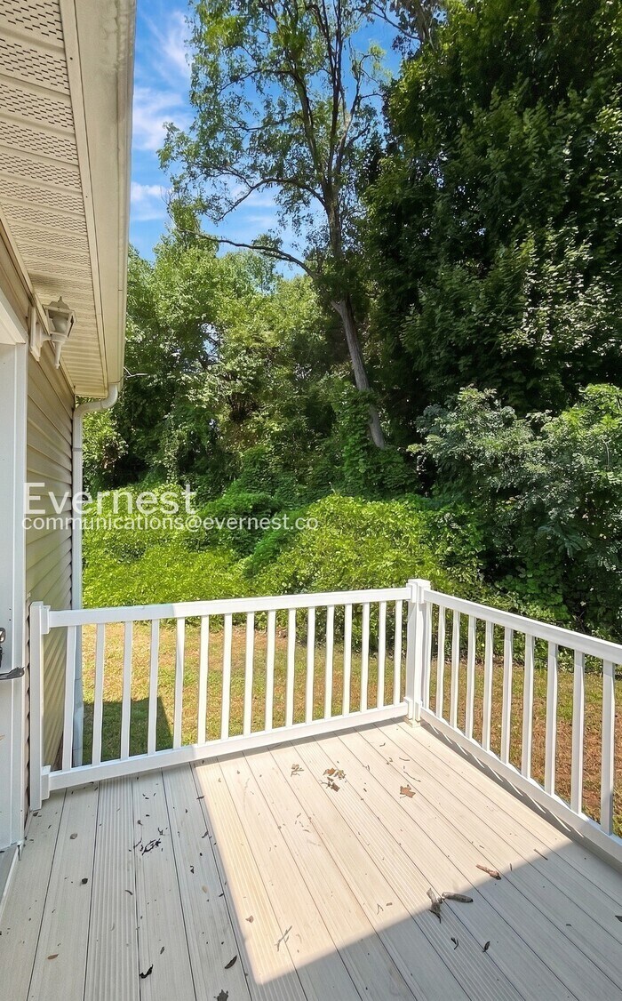 Building Photo - 2280 Aurelia Ct