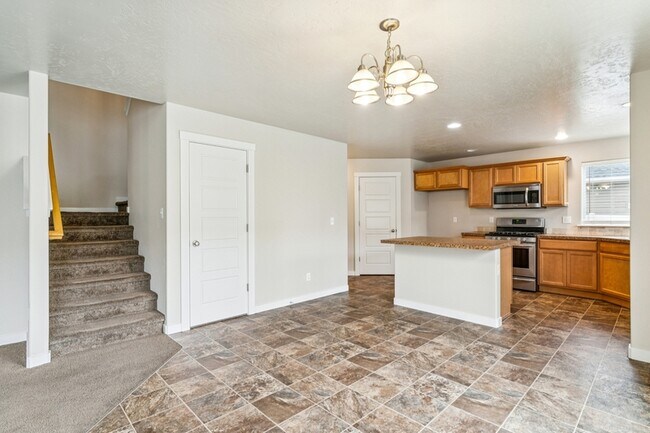 Building Photo - 2914 W Sunny Cove St