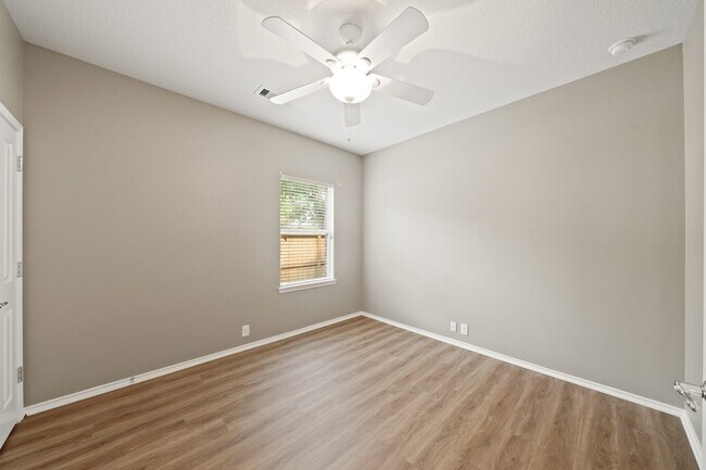 Building Photo - 5710 Everhart Manor Ln