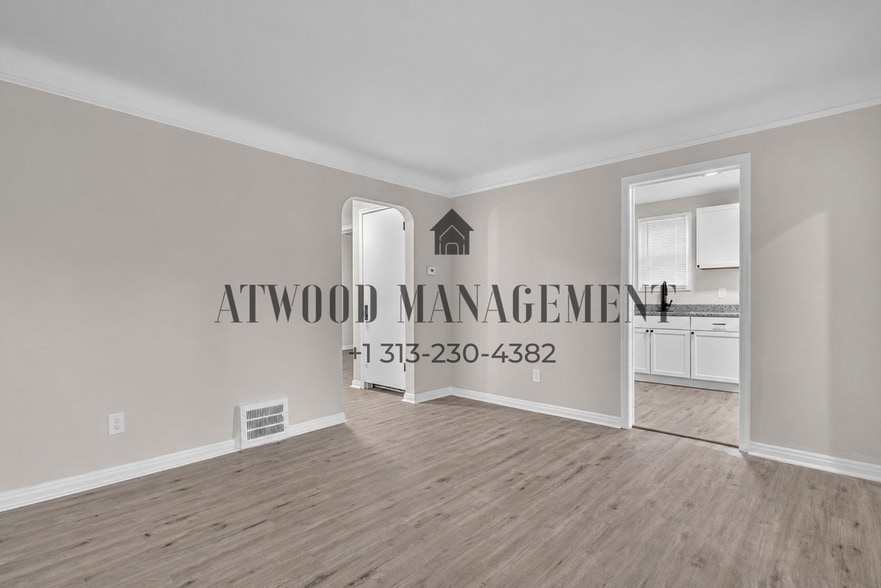 Building Photo - This beautifully updated 3-bedroom, 1-bath single-family home is ready for move-in!