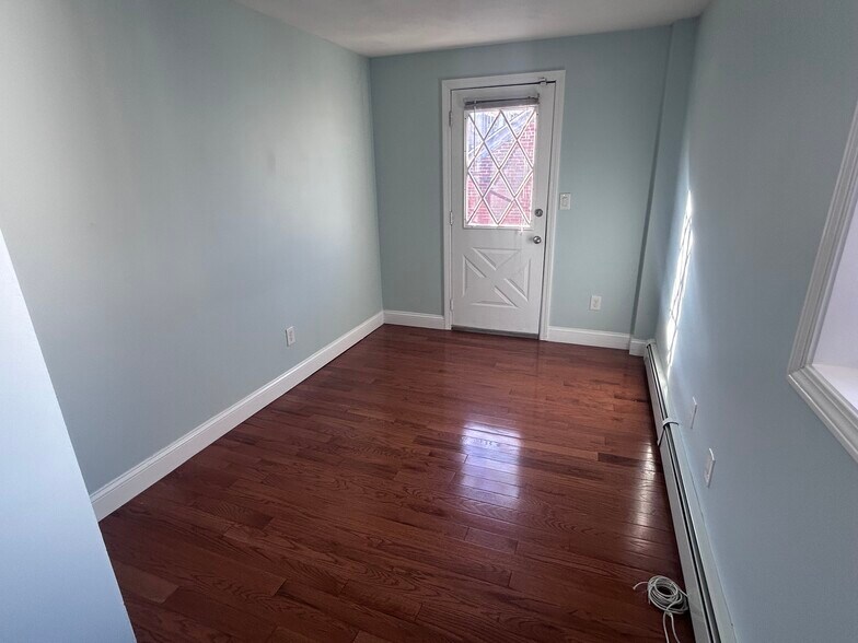 Building Photo - 349 Sumner St